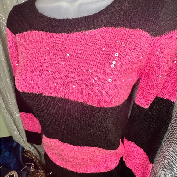 POOF! Black, Pink, Sparkle Sequin Scoop Neck- Juniors Women’s Sweater Blouse SM - Picture 5 of 9